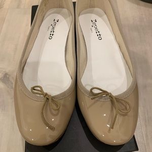 Repetto nude patent flat